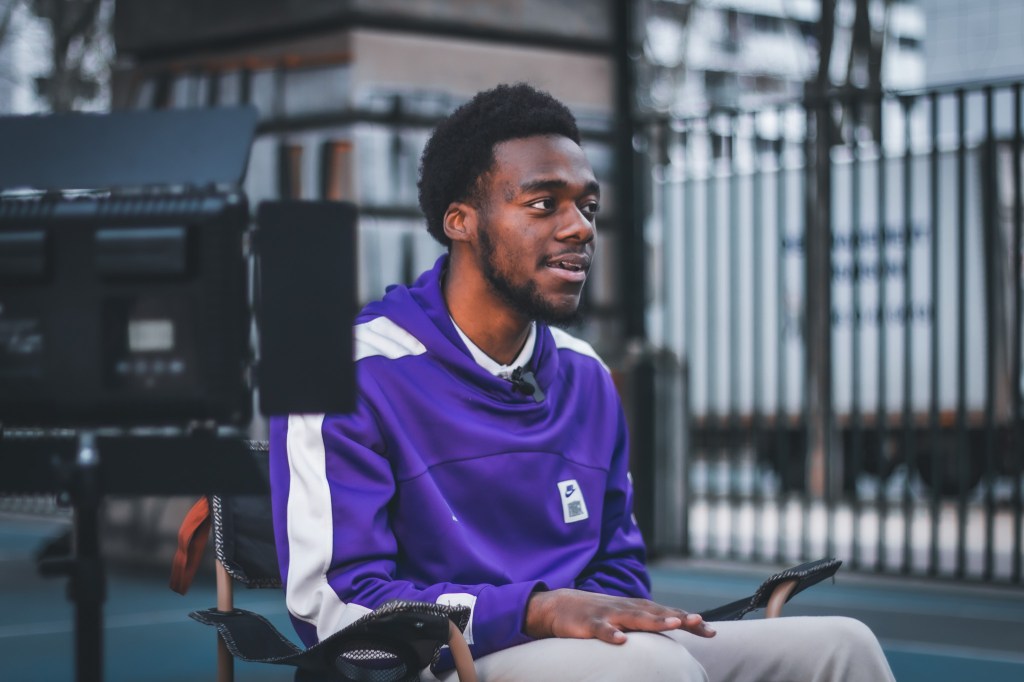 Plongée au cœur de l'effervescence du centenaire du PUC Basket-Ball, l'équipe de Griots Prod. a officiellement donné le coup d'envoi du tournage de leur documentaire événementiel. Les caméras se sont mises en marche pour capturer l'essence du PUC, mêlant habilement images d'archives d'une époque révolue à des séquences cinématographiques contemporaines, évoquant ainsi un siècle de passion et de dévouement.